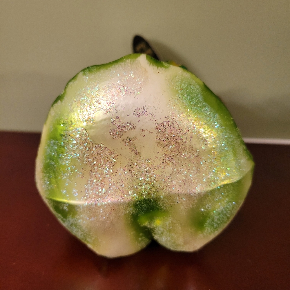 Christopher Radko "Ribbit Reader" Ornament - Picture 4 of 6